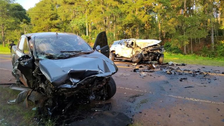 Funcionaria brasileña y su hijita se matan en la ruta