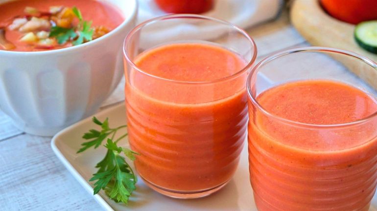 Gazpacho, una receta española ideal para los días de verano. Gazpacho, una receta española ideal para los días de verano.