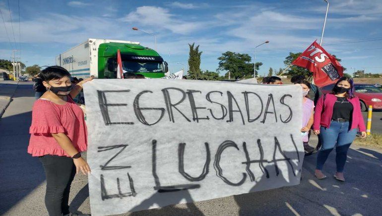 Docentes especiales denuncian que no pueden tomar cargos