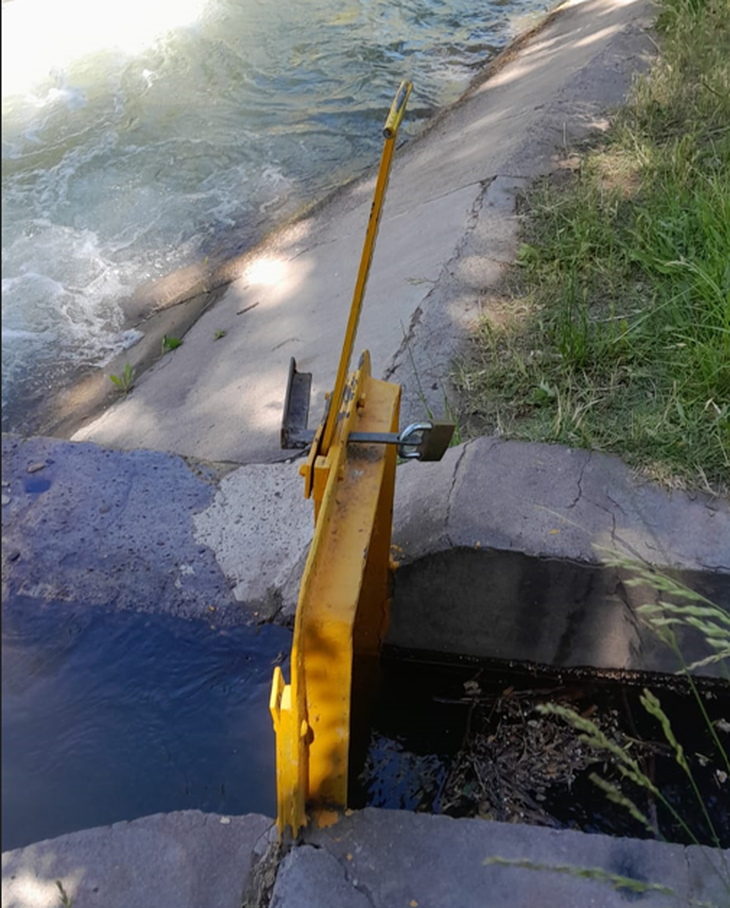 Vandalismo o mal uso, hay muchos problemas en torno a los canales. Foto: gentileza Vandalismo o mal uso, hay muchos problemas en torno a los canales. Foto: gentileza