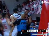Picante final de partido en la Liga Nacional: dos jugadores terminaron a la piñas