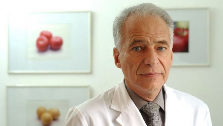 Alberto Cormillot se muestra activo a los 83 años.