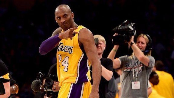 kobe bryant anoto 60 puntos en su ultimo partido