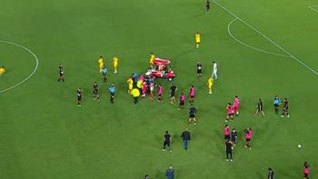 Se suspendió Estudiantes - Boca: un futbolista del Pincha se desplomó en pleno partido