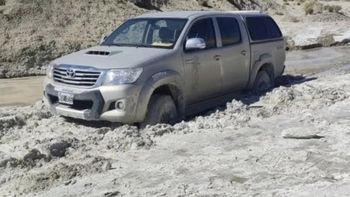 La camioneta empantanada de Pedro Kreder y Juana Morales, los jubilados desaparecidos de Comodoro Rivadavia. La camioneta empantanada de Pedro Kreder y Juana Morales, los jubilados desaparecidos de Comodoro Rivadavia.