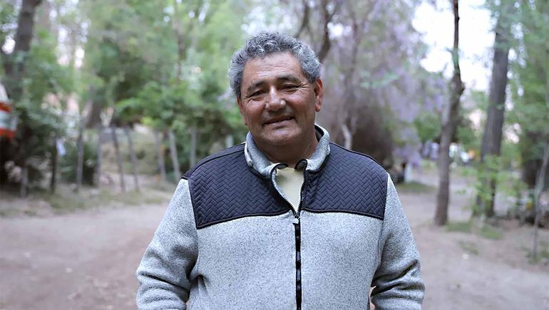 Gustavo, dueño y encargado del camping Isla Verde, contó que en los últimos años gente de diferentes puntos del país decide acampar para luego salir en busca de trabajo.