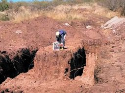 El proceso de análisis de los restos óseos estuvo orientado a determinar antigüedad y posible pertenencia a personas detenidas y desaparecidas. El proceso de análisis de los restos óseos estuvo orientado a determinar antigüedad y posible pertenencia a personas detenidas y desaparecidas.