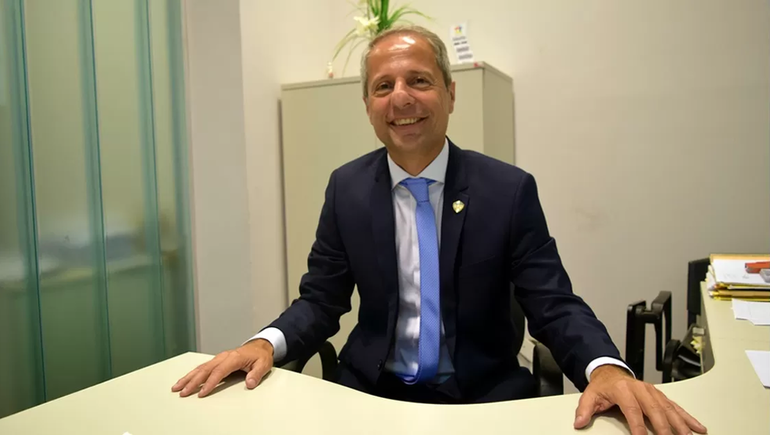 Balearon a un intendente de Córdoba a la salida de un evento