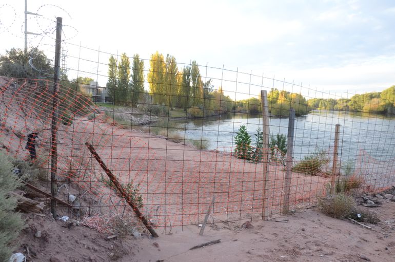 La Muni de Neuquén busca liberar toda la ribera del río