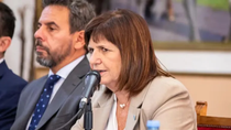 bullrich anuncio la creacion de un subsidios para familias que perdieron su hogar en bahia blanca