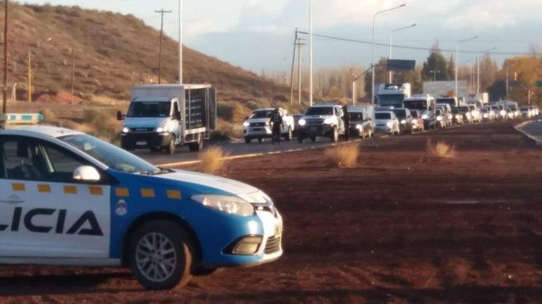 Zigzagueaba por la ruta y descubrieron que manejaba borracho