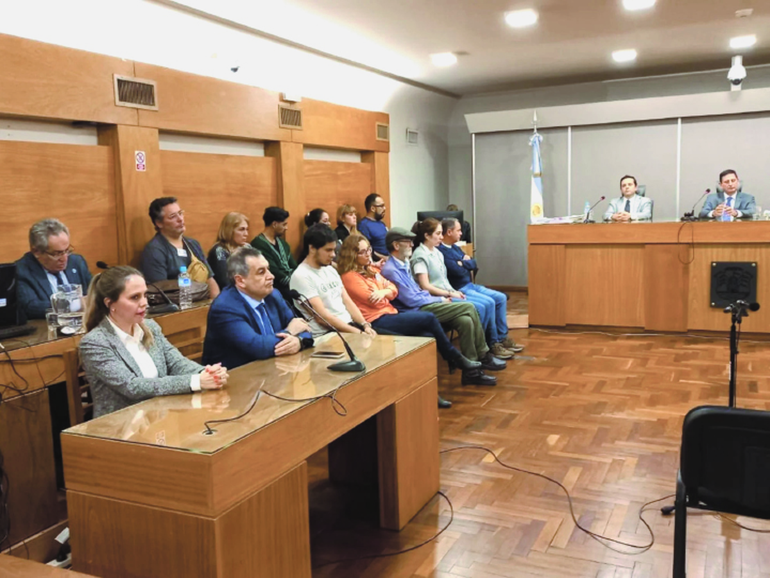 Les dan perpetua por abusar de sus dos hermanastras