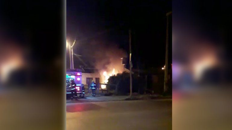 Se quemó el quincho de una casa e investigan si fue intencional 