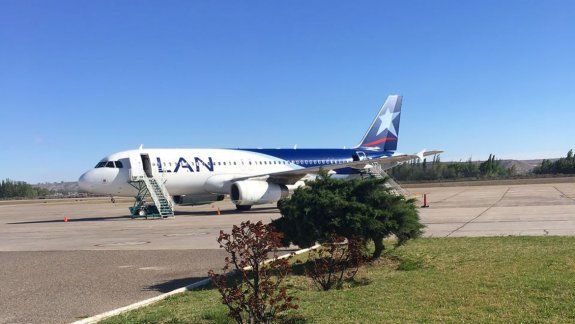Este es el avión que inaugurará la ruta Neuquén-Santiago de Chile.