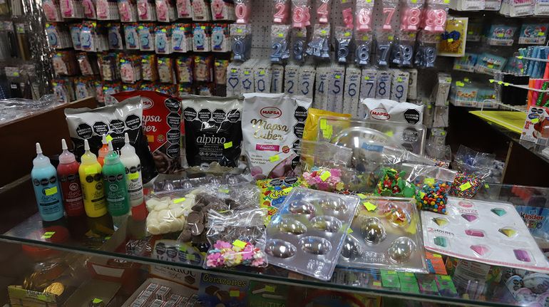 Pascuas en casa: ¿cuánto ahorras haciendo tus propios huevos de chocolate en Neuquén?
