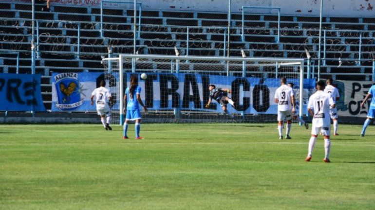 Partidazo en Cutral Co y derrota celeste (foto gentileza Carlos Martínez)