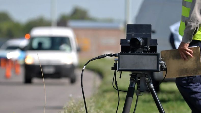 Los radares están suspendidos en Neuquén, pero sólo en rutas provinciales. | LM Neuquen Los radares están suspendidos en Neuquén, pero sólo en rutas provinciales.