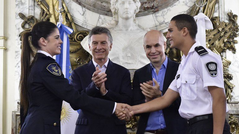 Se firmó el traspaso de la Policía Federal a Buenos Aires