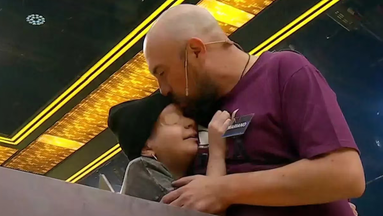 Falleció Agustina Cáceres, la nena que acompañó a su papá en Los 8 escalones