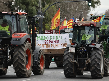 Tractoradas y movilizaciones simultáneas en toda España para denunciar la política agraria europea