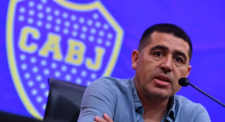 Anello trató al exjugador, Juan Román Riquelme, de Anello trató al exjugador, Juan Román Riquelme, de