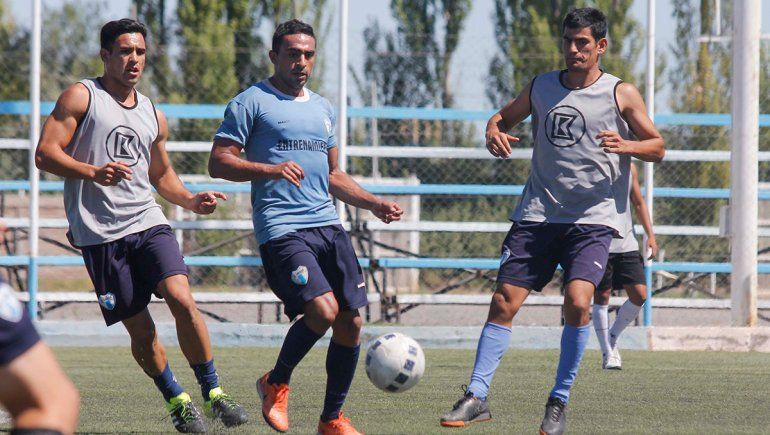 La Amistad le redujo el sueldo al técnico y a los jugadores
