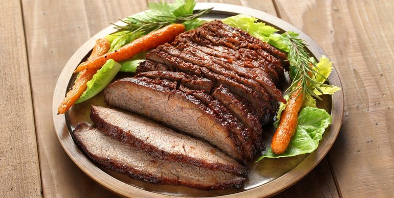 La tapa de nalga es muy versátil: se puede hacer al horno, a la parrilla, entera o en bifes. La tapa de nalga es muy versátil: se puede hacer al horno, a la parrilla, entera o en bifes.