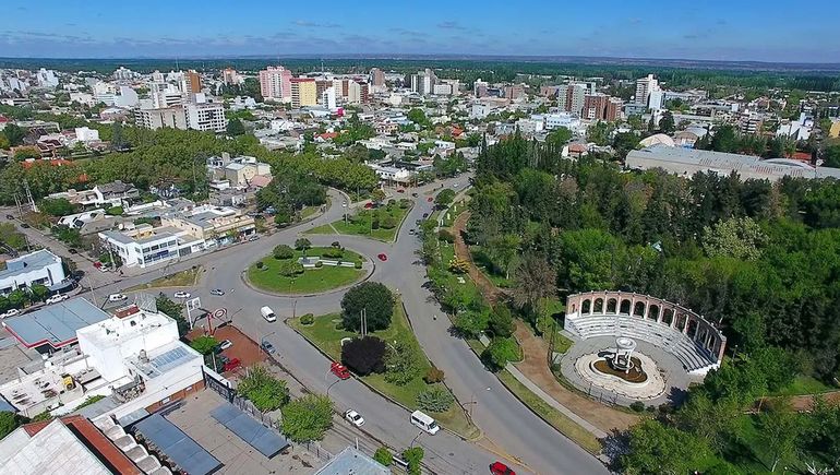 ¿La ciudad de Cipolletti hubiera crecido con vuelo propio si no se fundaba Neuquén? ¿La ciudad de Cipolletti hubiera crecido con vuelo propio si no se fundaba Neuquén?