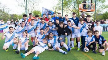 un ex river vuelve del retiro para jugar con los hermanos de julian alvarez en el club argentino de madrid un ex river vuelve del retiro para jugar con los hermanos de julian alvarez en el club argentino de madrid