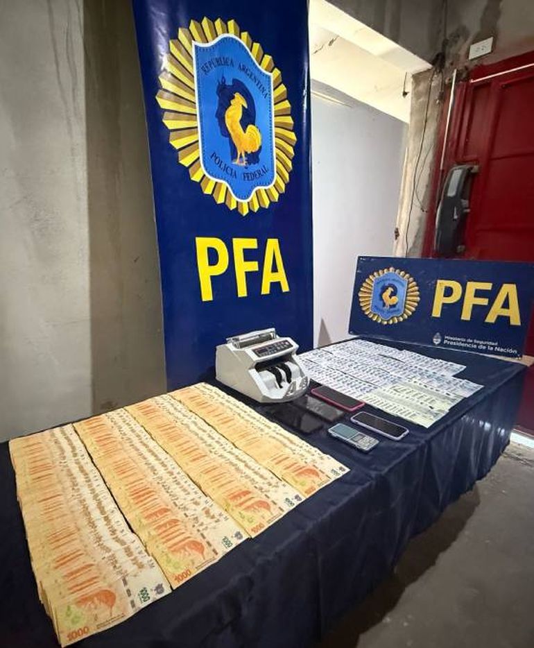 En todos los kioscos narco neuquinos se logró secuestrar una gran cantidad de dinero en efectivo. En todos los kioscos narco neuquinos se logró secuestrar una gran cantidad de dinero en efectivo.