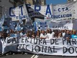 La CGT anunció dos paros docentes y el Gobierno convocó al diálogo