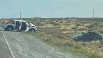 Víctor Pipo Aniotzbehere, de Puerto Madryn, viajaba en el Chevrolet Prisma junto a su pareja y por el choque frontal con la camioneta murió en el acto. Víctor Pipo Aniotzbehere, de Puerto Madryn, viajaba en el Chevrolet Prisma junto a su pareja y por el choque frontal con la camioneta murió en el acto.
