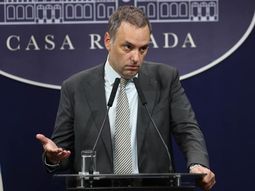 Adorni continúa comunicando los ajustes en el Estado Nacional. Las Provincias reciben señales, pero todavía no reaccionan en esa misma línea. Adorni continúa comunicando los ajustes en el Estado Nacional. Las Provincias reciben señales, pero todavía no reaccionan en esa misma línea.