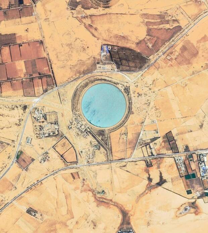 El Gigante Subterráneo: El acuífero de Arenisca Nubiana es el mayor reservorio de agua fósil del mundo. El Gigante Subterráneo: El acuífero de Arenisca Nubiana es el mayor reservorio de agua fósil del mundo.