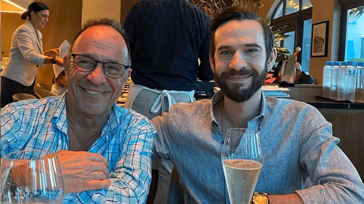 Un padre denunció a Google argumentando que la IA instó a su hijo a suicidarse. | LM Neuquen Un padre denunció a Google argumentando que la IA instó a su hijo a suicidarse.