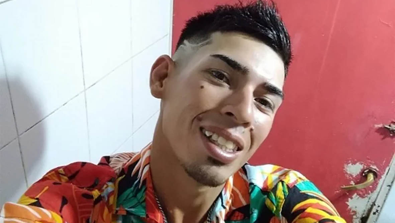 Tiene 13 años y asesinó a un joven para robarle las zapatillas