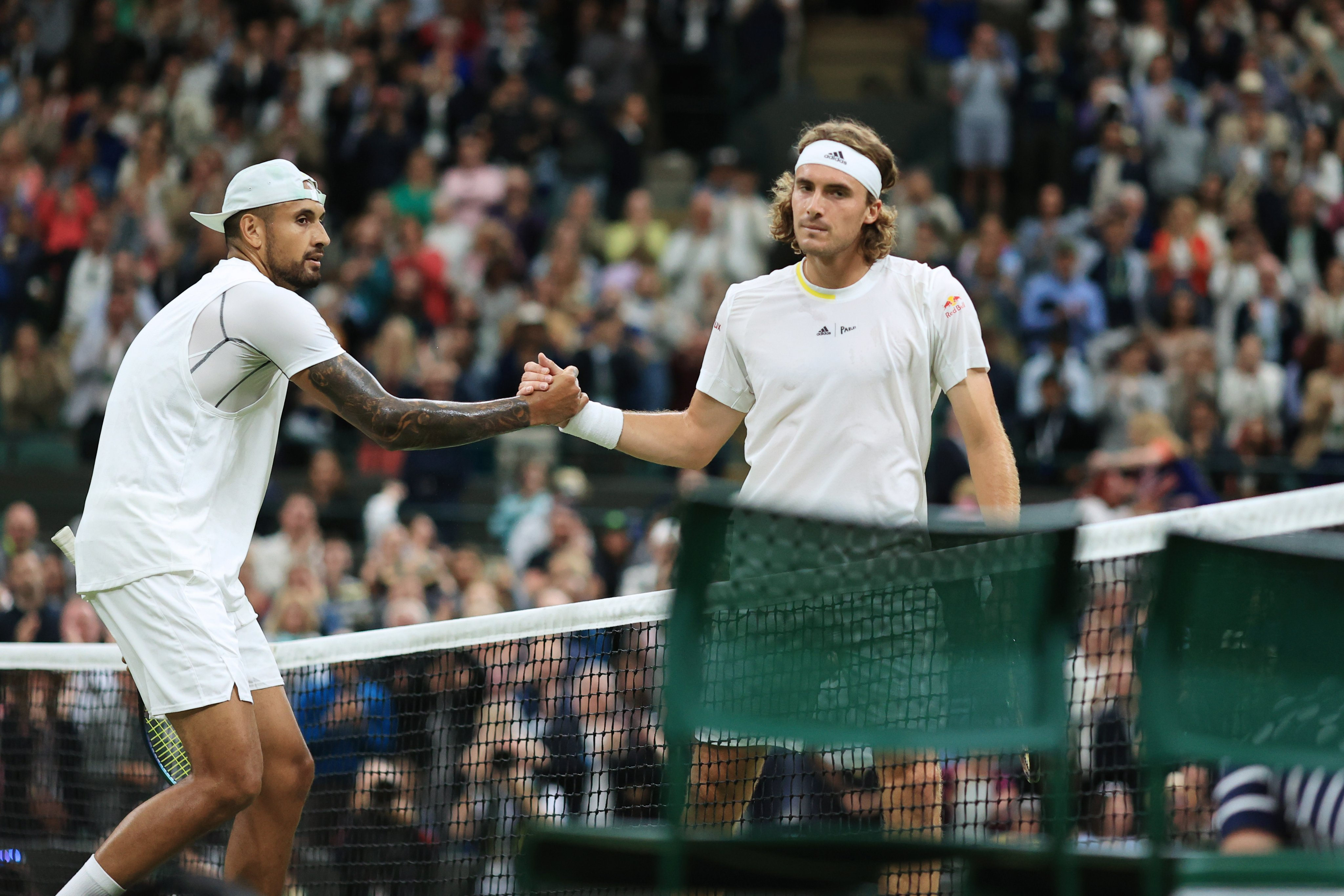 Escándalo en Wimbledon: el pelotazo al público de Tsitsipas que generó la furia de Kyrgios
