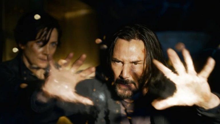 ¡Volvió Neo! El primer tráiler de Matrix resurrecciones revolucionó las redes