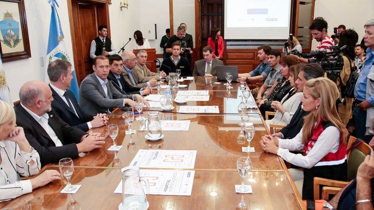 Buscan ideas para la obra del hospital Norpatagónico