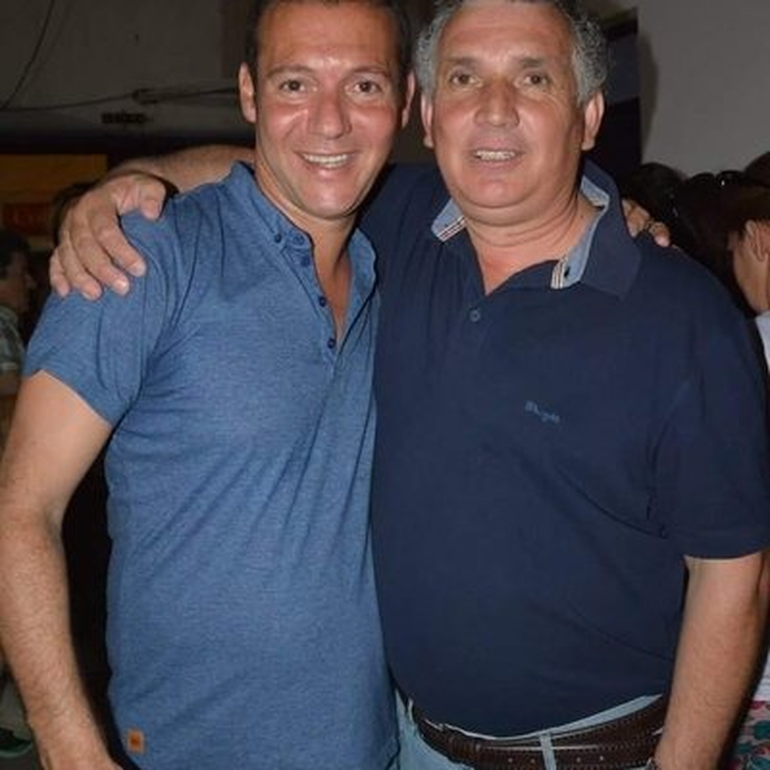 Omar Gutiérrez y Abel Di Lucas supieron conseguir los votos de los narcopunteros del oeste para ganar la gobernación. Omar Gutiérrez y Abel Di Lucas supieron conseguir los votos de los narcopunteros del oeste para ganar la gobernación.