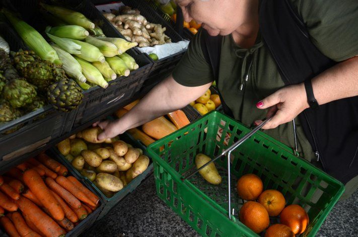 Precios de locos en las verdulerías neuquinas: no se salva ni la papa ni la cebolla