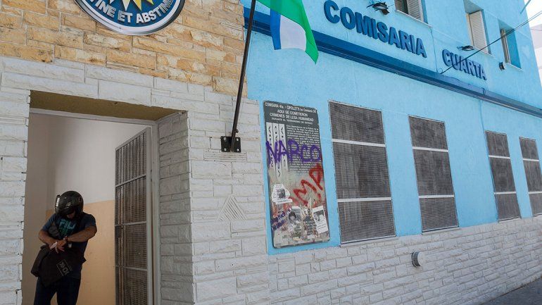 Dejaron libre a un policía que abusó de una compañera