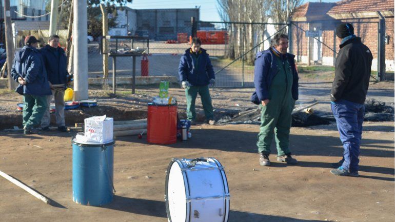 Los despedidos de la maderera ayer