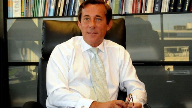 Alberto desplazará al embajador en China por fracasar en la negociación por la vacuna