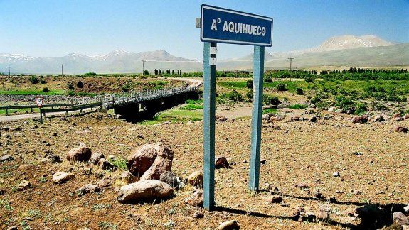 Asesinó a su pareja y luego se colgó de un puente 
