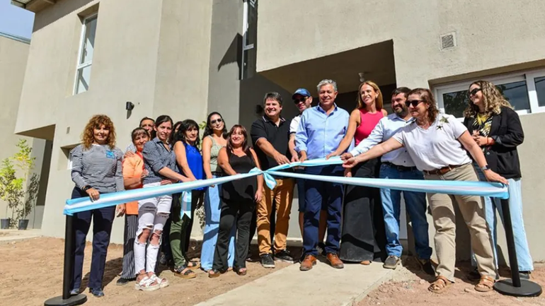 Entregaron las viviendas a las familias relocalizadas en Neuquén / Foto Prensa Gobierno