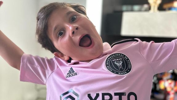 Mateo Messi con la camiseta de Inter Miami, club con el que con sólo 8 años ya disputó su primer partido oficial.