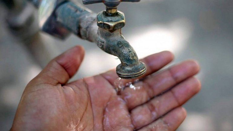Calor extremo sin agua: aseguran que hoy se normaliza el servicio