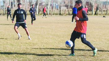 Rikemberg fue sancionado con 3 fechas. Rikemberg fue sancionado con 3 fechas.