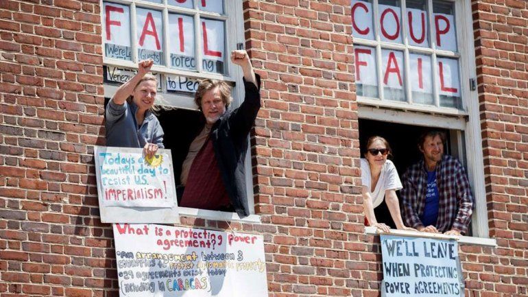 EE.UU. sacó a activistas de la embajada de Venezuela